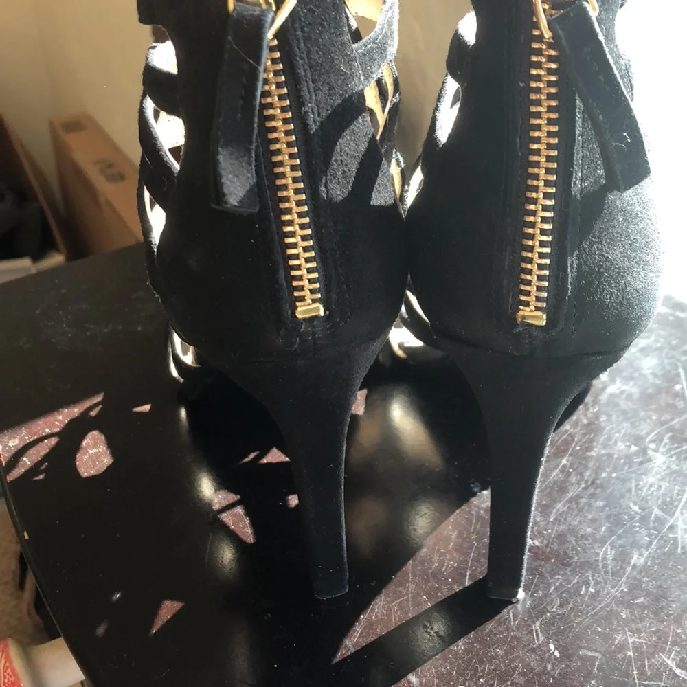 Nine West Gladiator style black heels size 9M